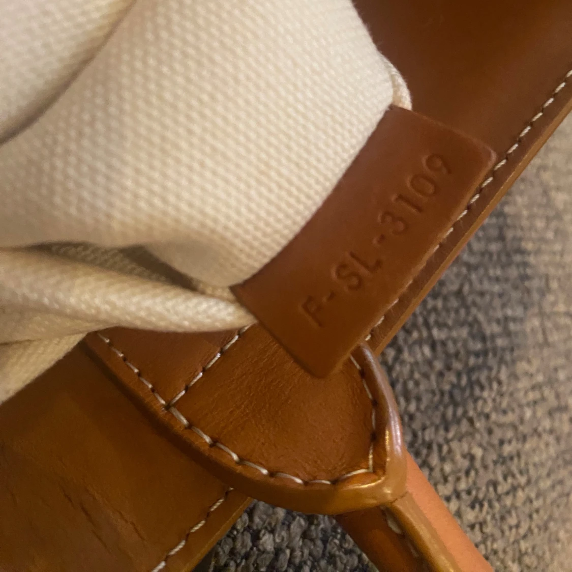 CÉLINE Cabas Vertical Tote - 3