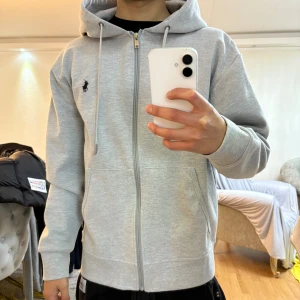 Polo Ralph lauren - Polo Ralph Lauren zip up. Storlek s. Kom med frågor och bud 😁