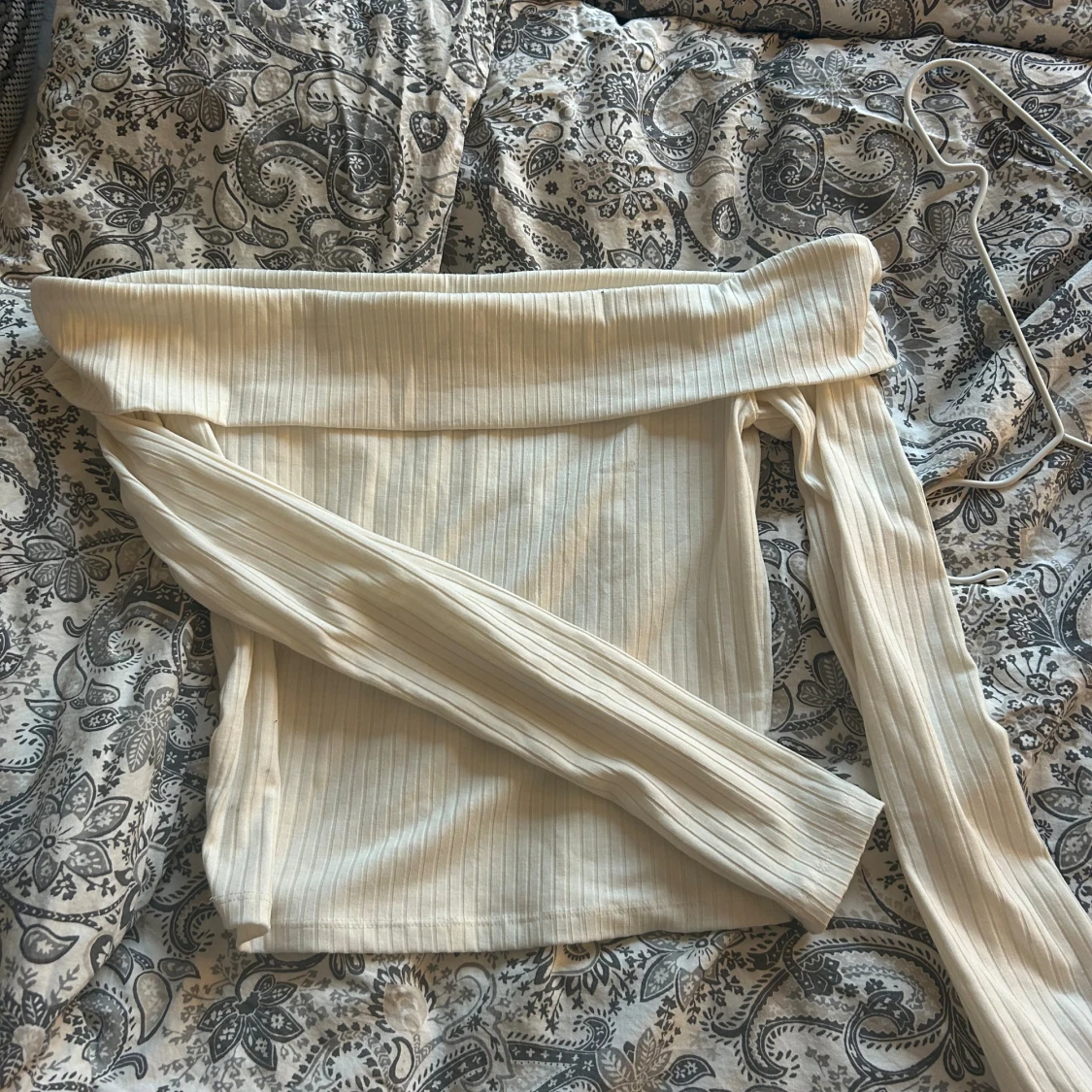 Offshoulder ribbad topp från H&M Divided S - 1