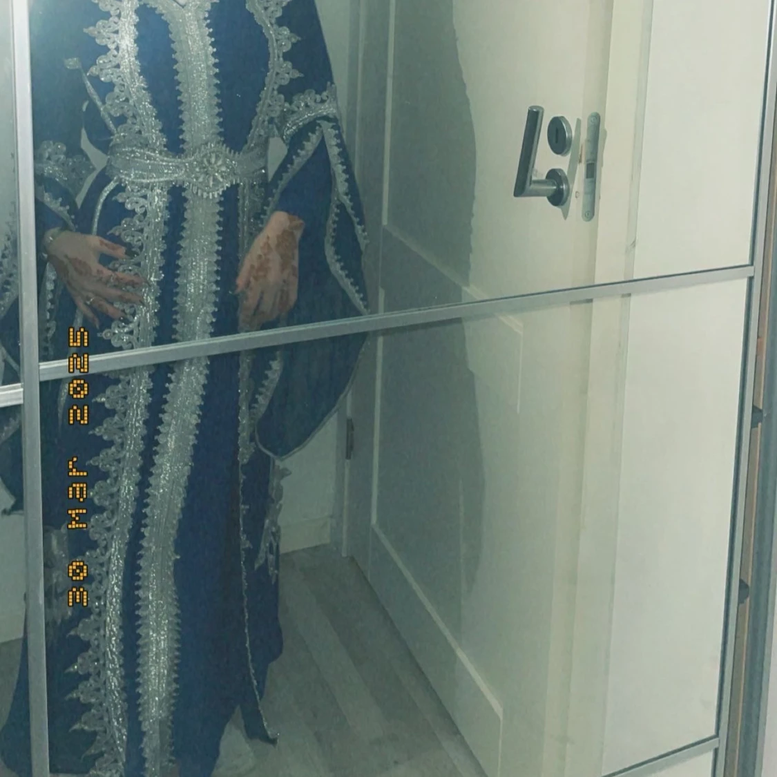 Blå långklänning med silverbroderi - 2