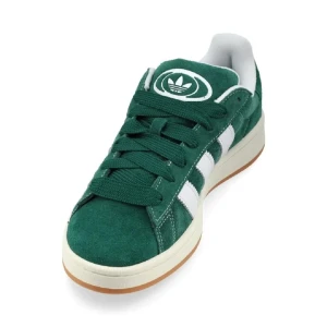 Adidas campus - Säljer dessa snygga skor, lite defekter vid hälen men inget som syns när man använder dem, därav det billiga priset!