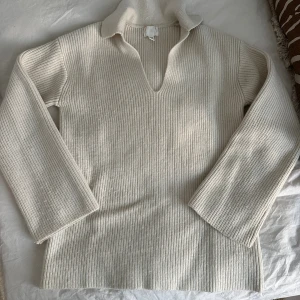 Beige stickad tröja  - Snygg stickad tröja från H&M
