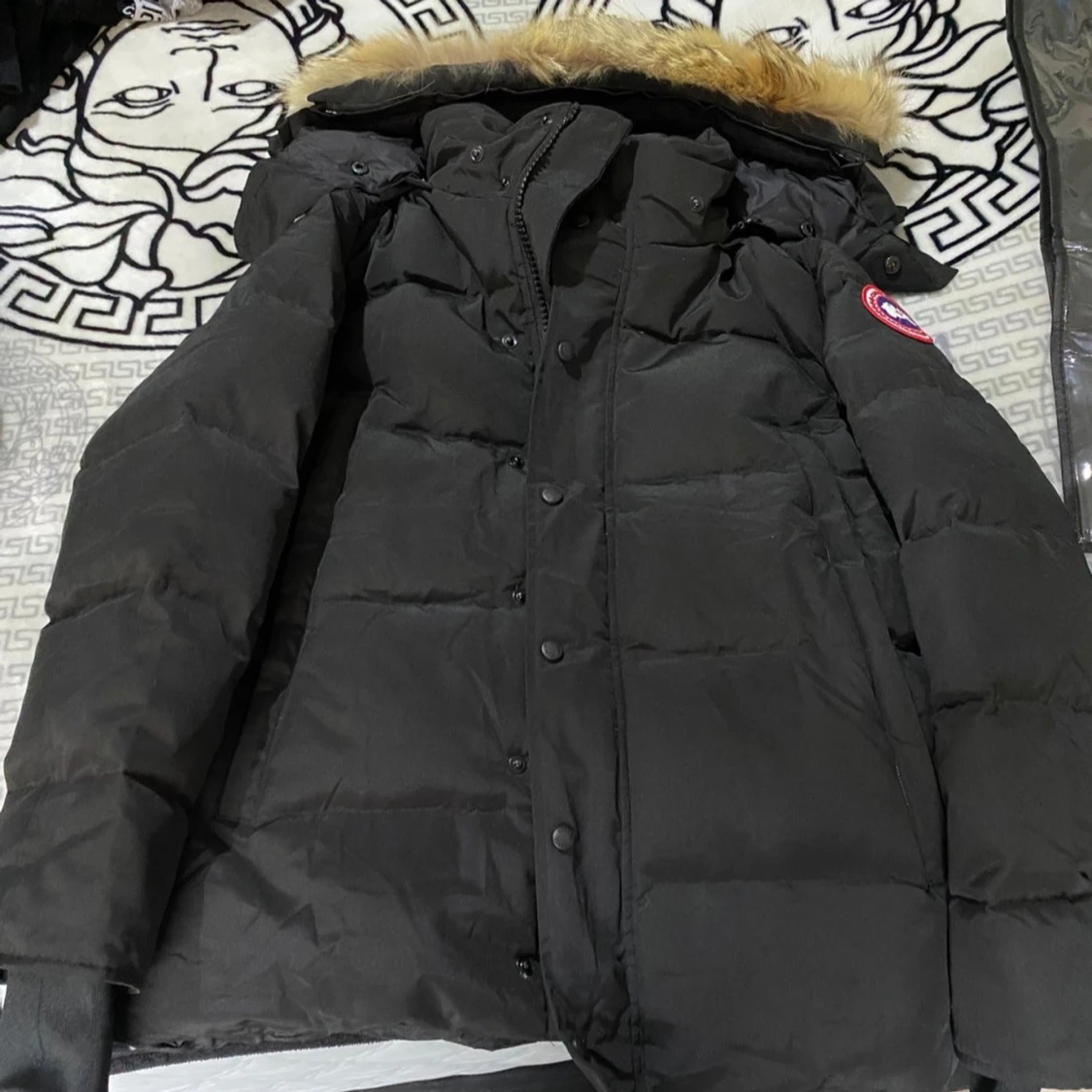 Svart dunjacka Canada Goose med päls - 1