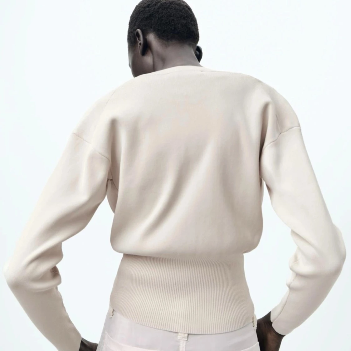 Åtsittande kofta - 93