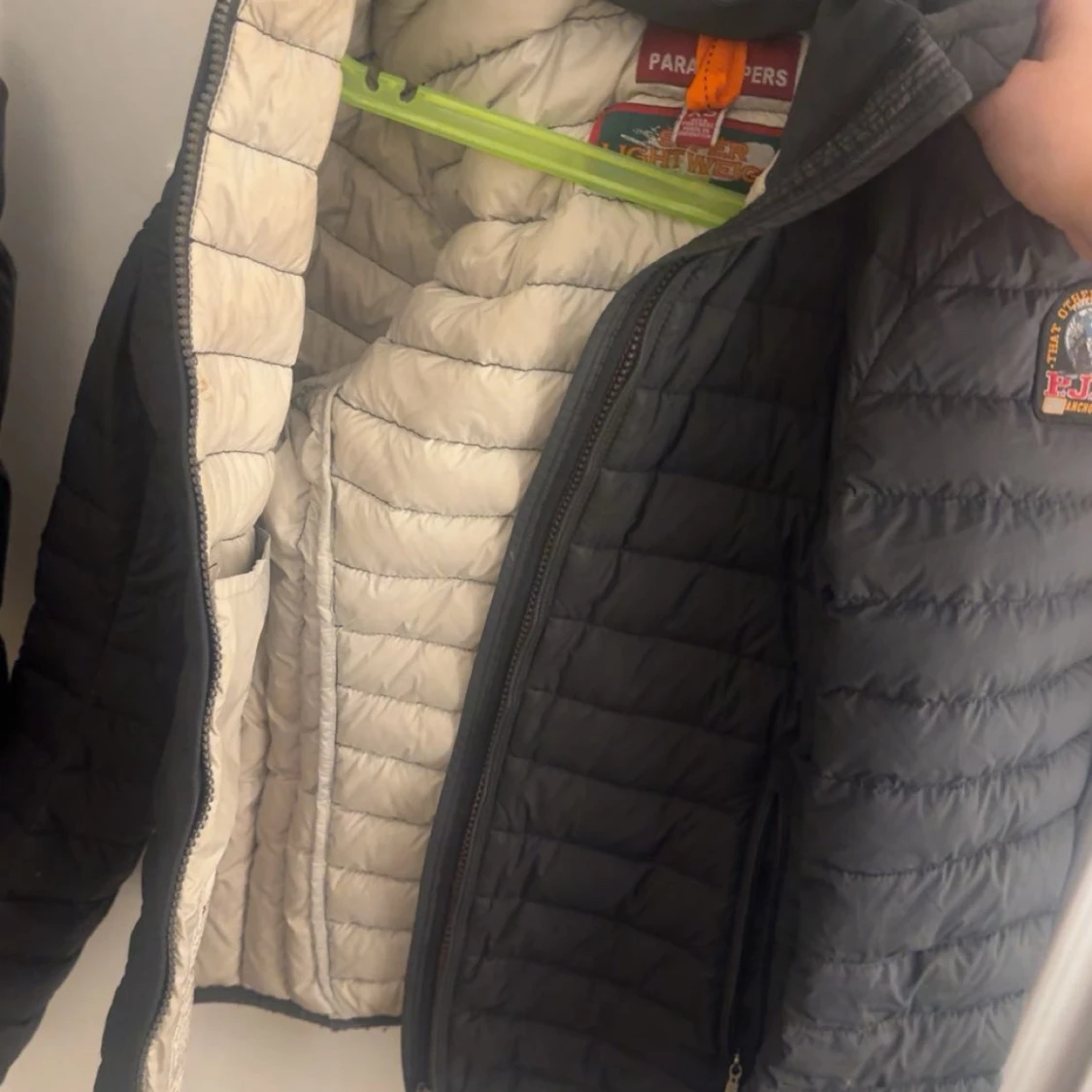 Svart dunjacka från Parajumpers - 4