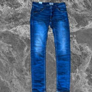 Tiger of Sweden jeans - Otroligt feta Tiger of Sweden jeans med sköna slitningar🤙                                                                      W31/L32                                                                             Pris kan diskuteras!