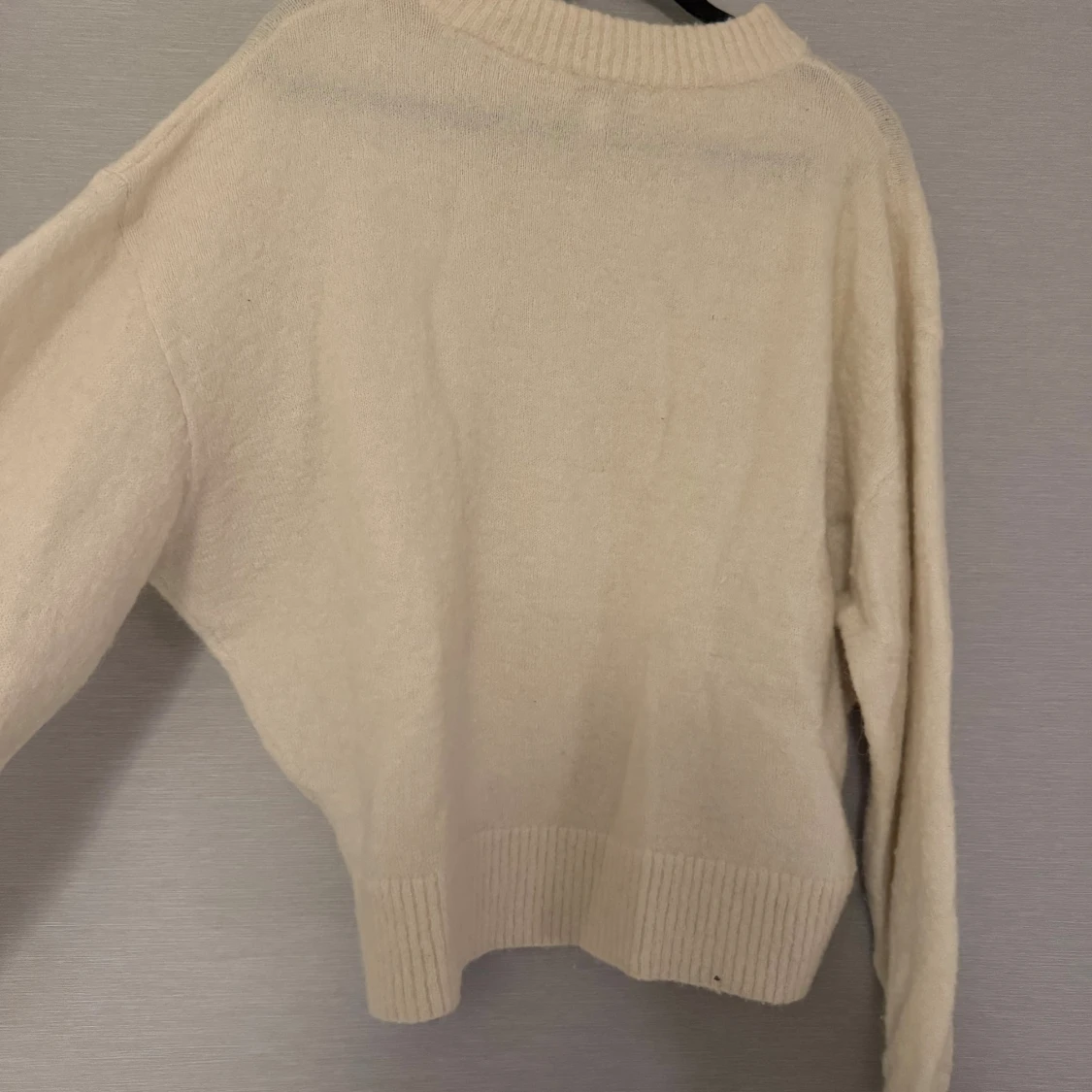 Oversized beige stickad tröja - 1