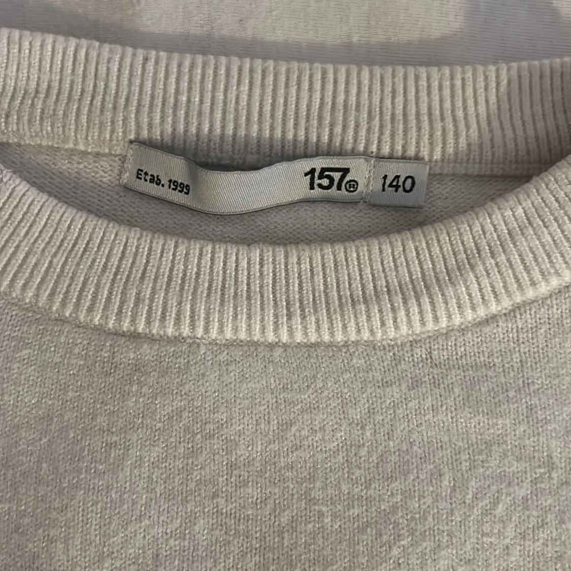 Vit randig tröja från 157 - 2