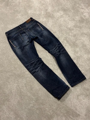 Nunc Jeans - Nunc Jeans | Skick 9/10 mycket bra | Några minimala fläckar (bild 3) | Mitt pris 499kr | Midjebredd: 46 cm. Ytterbenslängd: 110 cm. Benöppning:19 cm | Kom gärna pm vid frågor eller funderingar | Postas eller möts upp i Gävle!