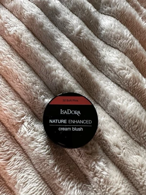 Kräm blush isadora - Ny med plombering