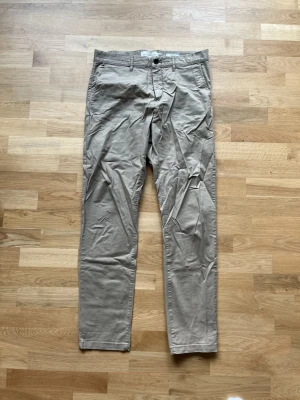 Bruna byxor - Bruna byxor från H&M. Herrmodel. Strl EUR 33