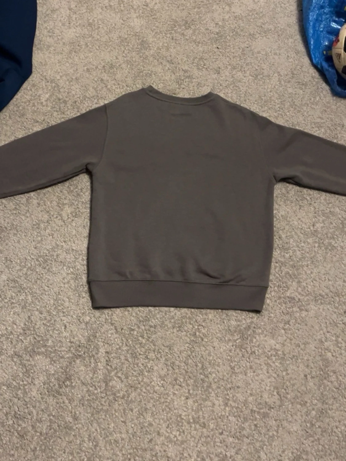 Grå basic sweatshirt - 1