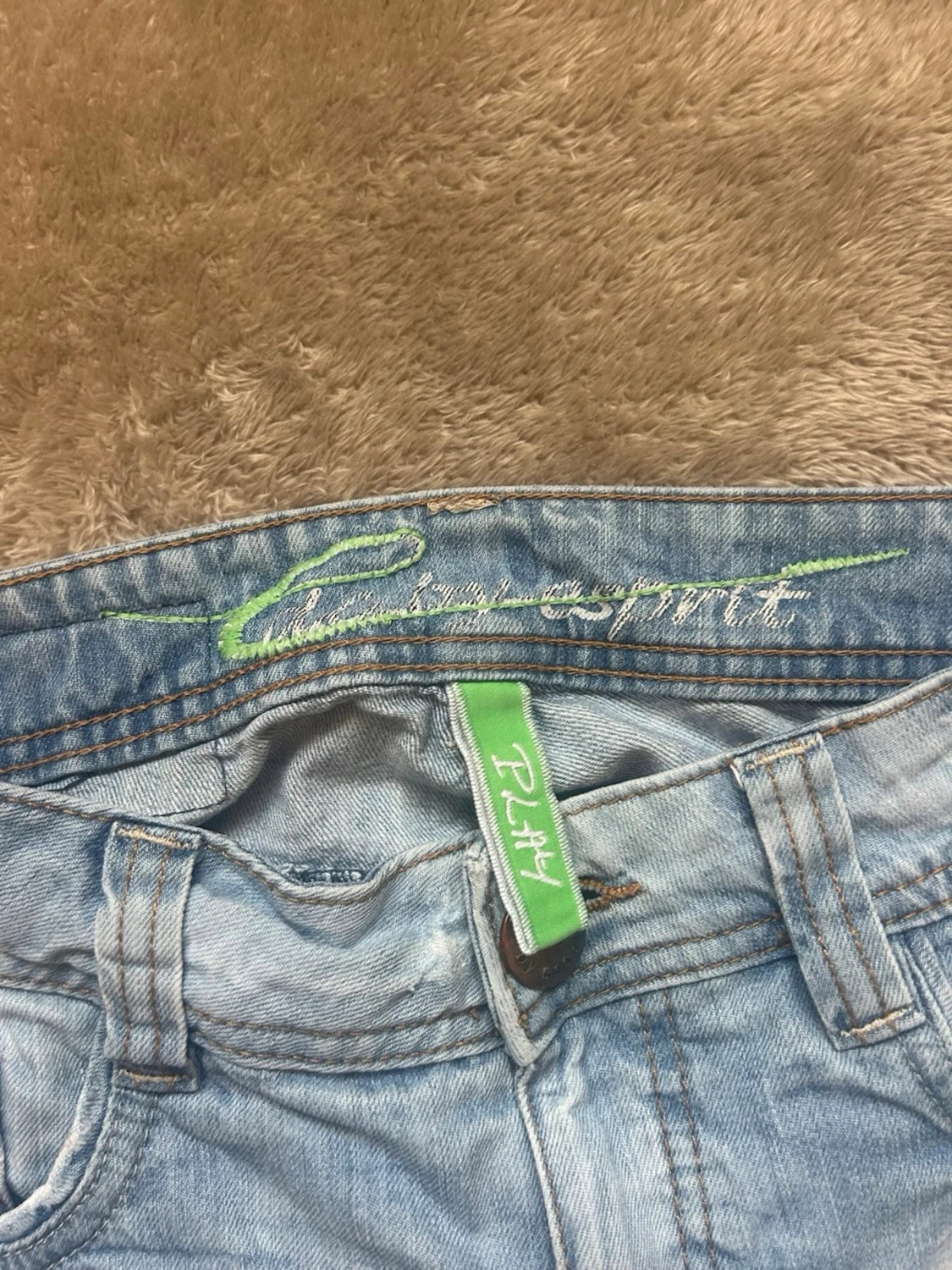 Ljusblå bootcut jeans med slitningar - 3