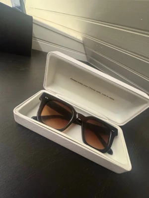 Chimi glasögon - Snygga chimmi glasögon köpte de på buyus man