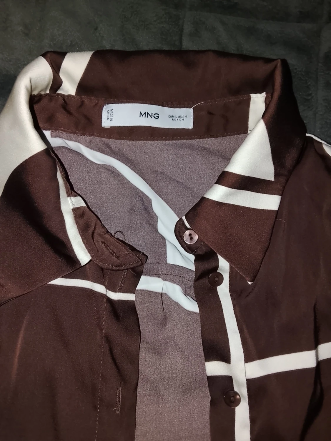 Brunvit mönstrad skjorta silskes liknande från MNG - 1