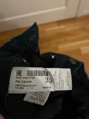 Dondup george jeans - Dondup george jeans i storlek w33. Skinny fit.