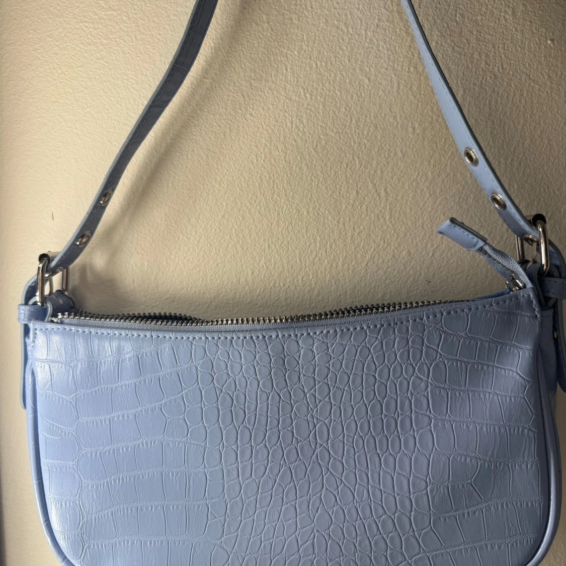 Blå axelväska med kedja  - 2