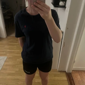 Ralph Lauren T-Shirt - aldrig använd nästan, bra skick