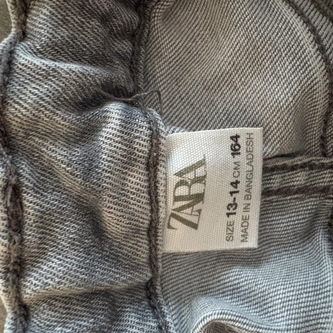 Ljusgrå jeans från Zara - 1