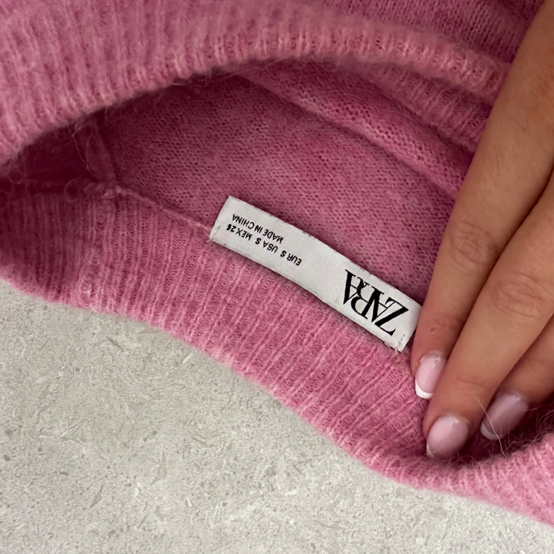 Rosa stickad tröja - 1