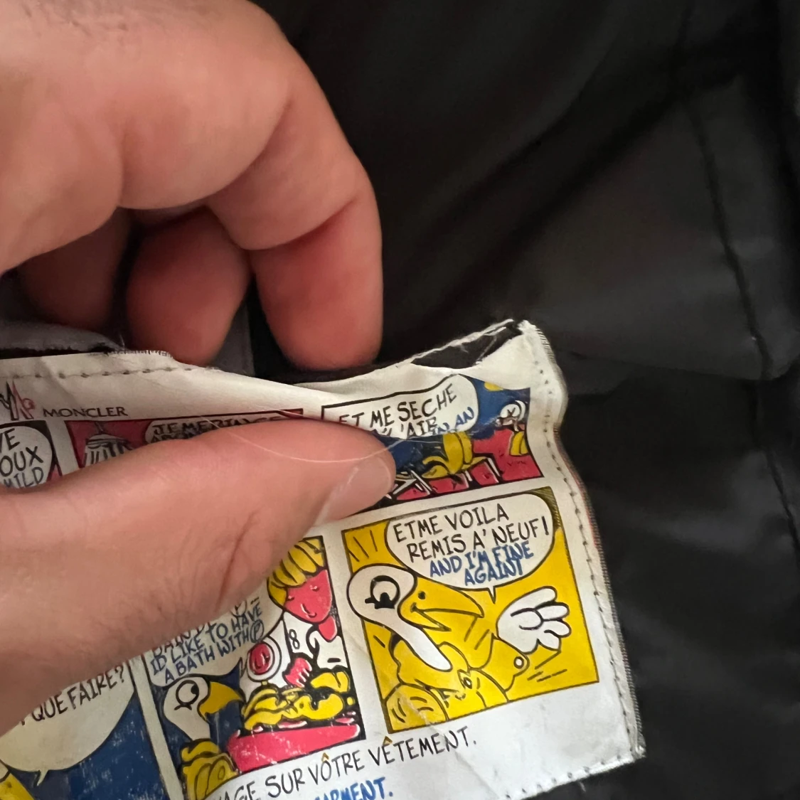 Svart väst från Moncler med luva  - 4