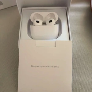 AirPods gen3 - Priset kan diskuteras vid snabb affär 
