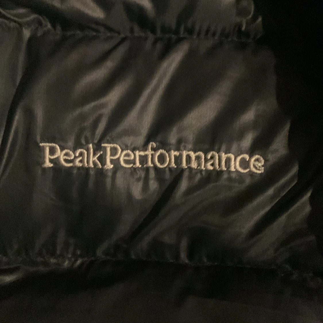 Svart dunjacka Peak Performance S - 3