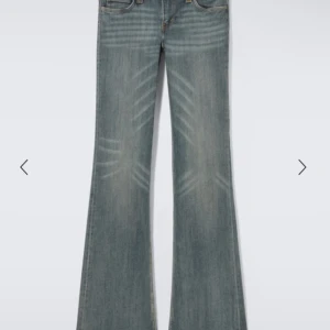 Weekday jeans  - Puddly blue i storlek 26/32. Bara använda fåtal gånger 