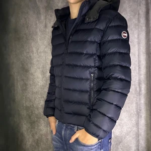 Colmar vinterjacka - Mycket fint skick | Size 50 passar M  | fraktar spårbart inom 24 timmar |  för att köpa klicka ” köp nu” | vid frågor skriv ett meddelande |