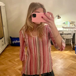 Rosa randig blus - Söt blus!☺️💝