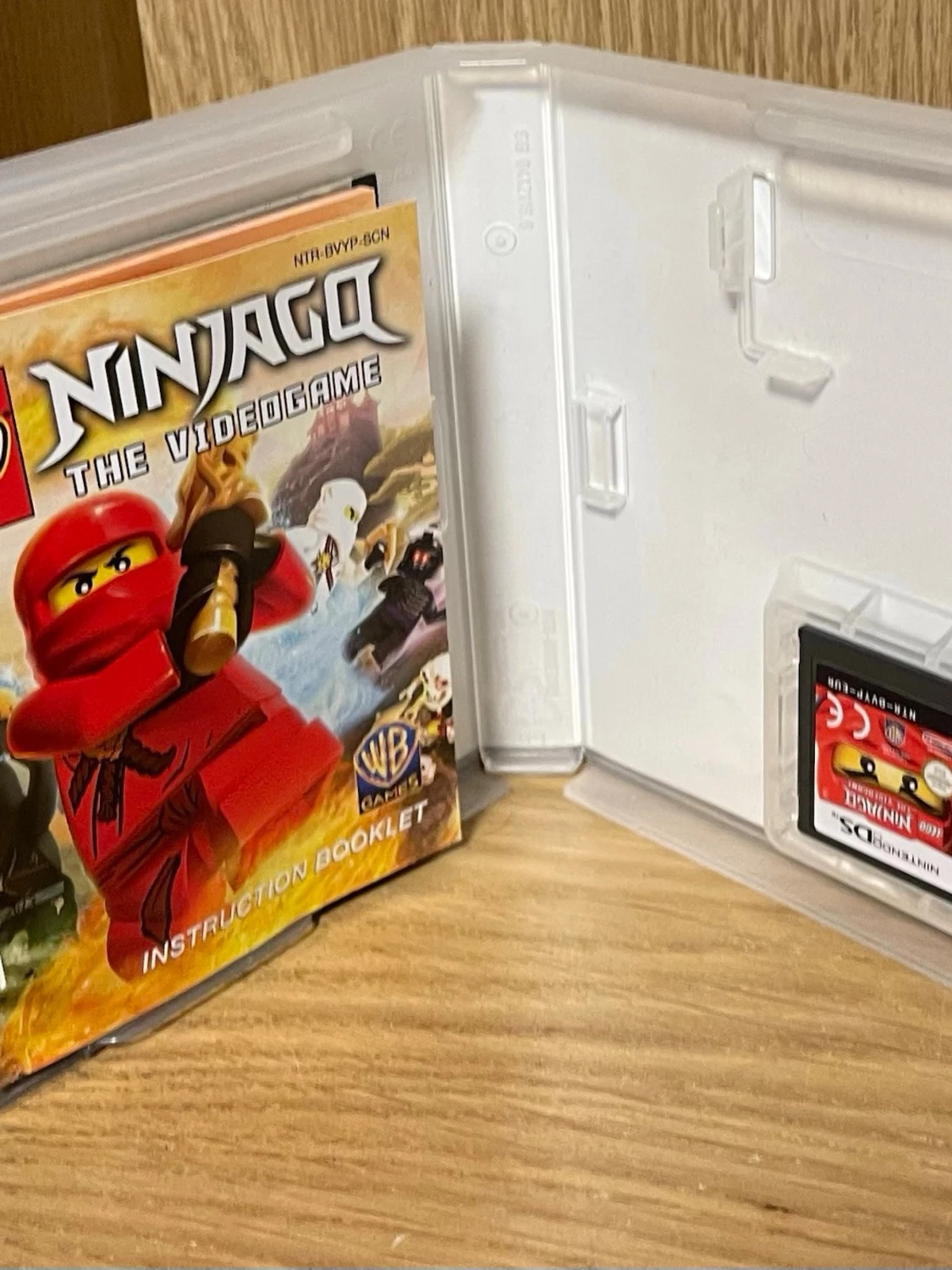 LEGO Ninjago: The Videogame (Nintendo DS) - 2
