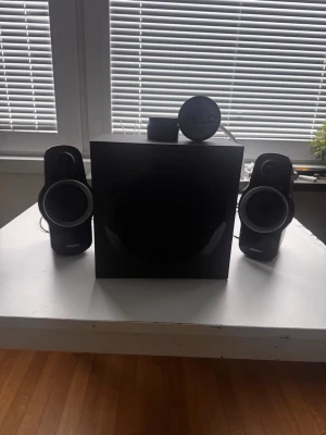 Plex Gear MultiMedia Speaker / Freezing Peppermint - Högtalare och oöppnad snus dosa, köpte fel snus