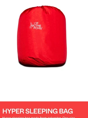 Hyper sleeping bag - sovsäck - Sovsäck i röd färg. Sovsäcken är tillverkad av slitstarkt material och är designad för att ge komfort under utomhusaktiviteter.