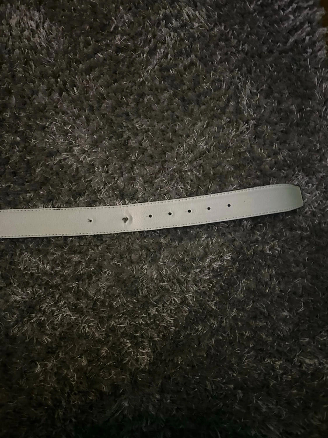 Vändbart vitt och svart bälte med H-spänne - 2