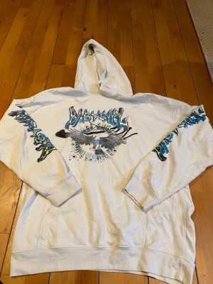 Boohoo hoodie vit - Pris kan diskuterats. Inte använd på länge.