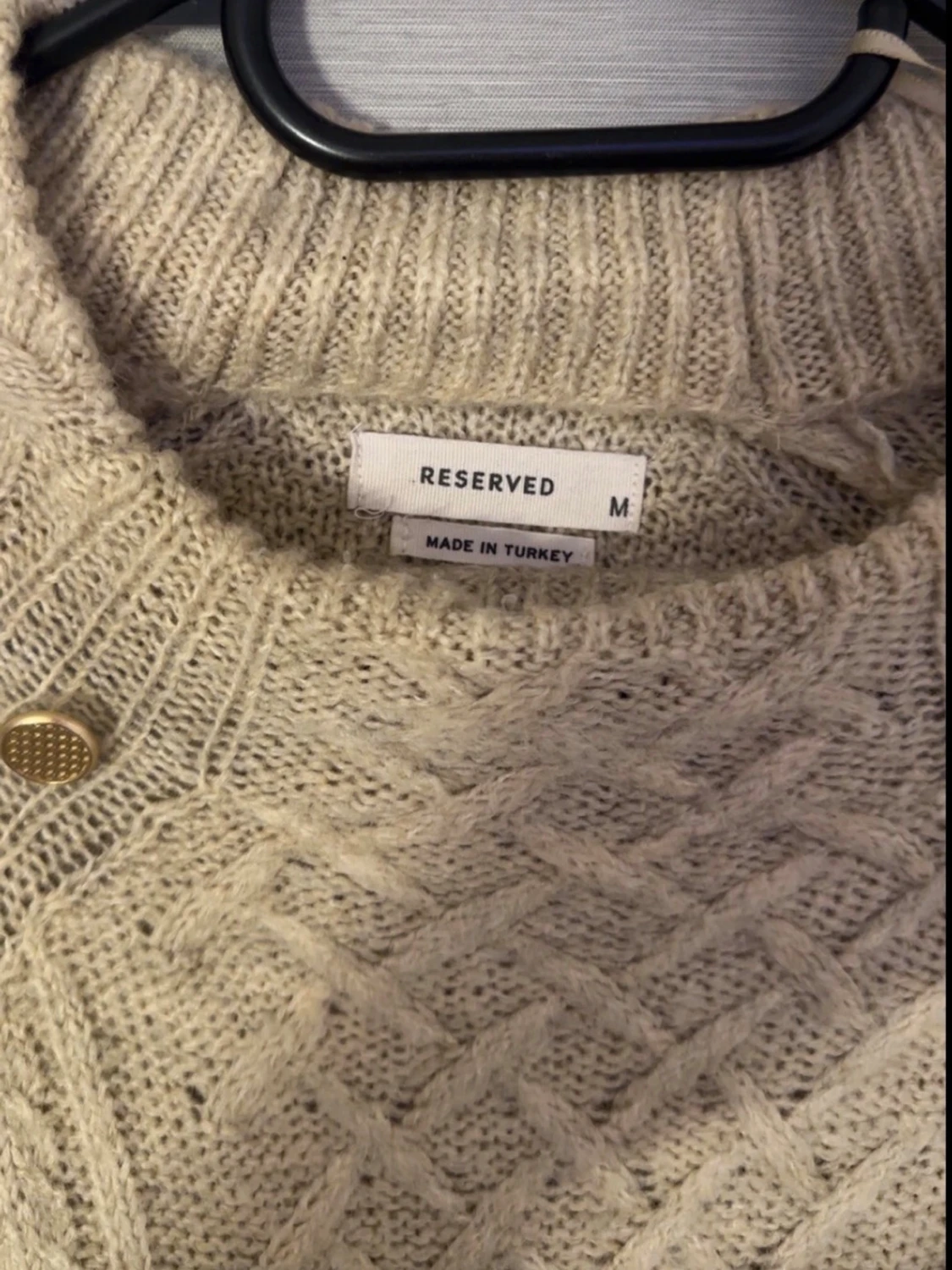 Beige stickad tröja från Reserved - 1