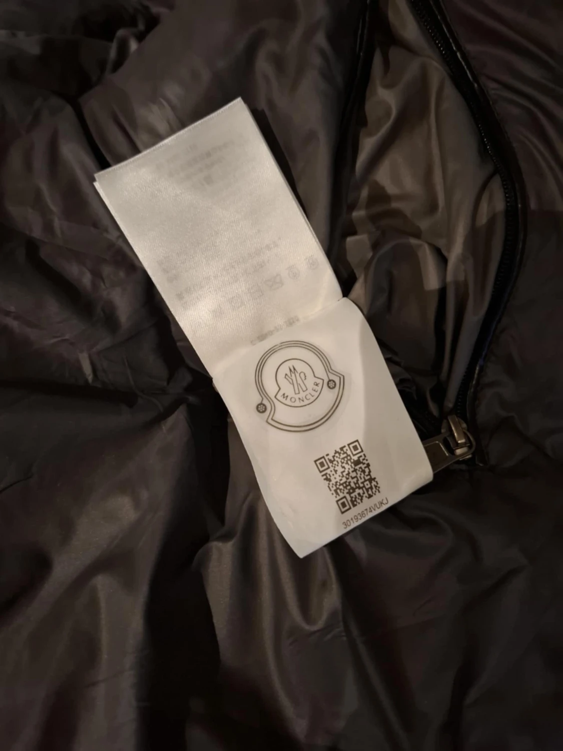 Svart Moncler pufferjacka med huva - 3