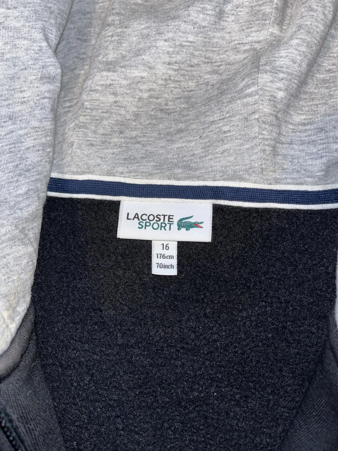 Svart hoodie från Lacoste Sport - 3