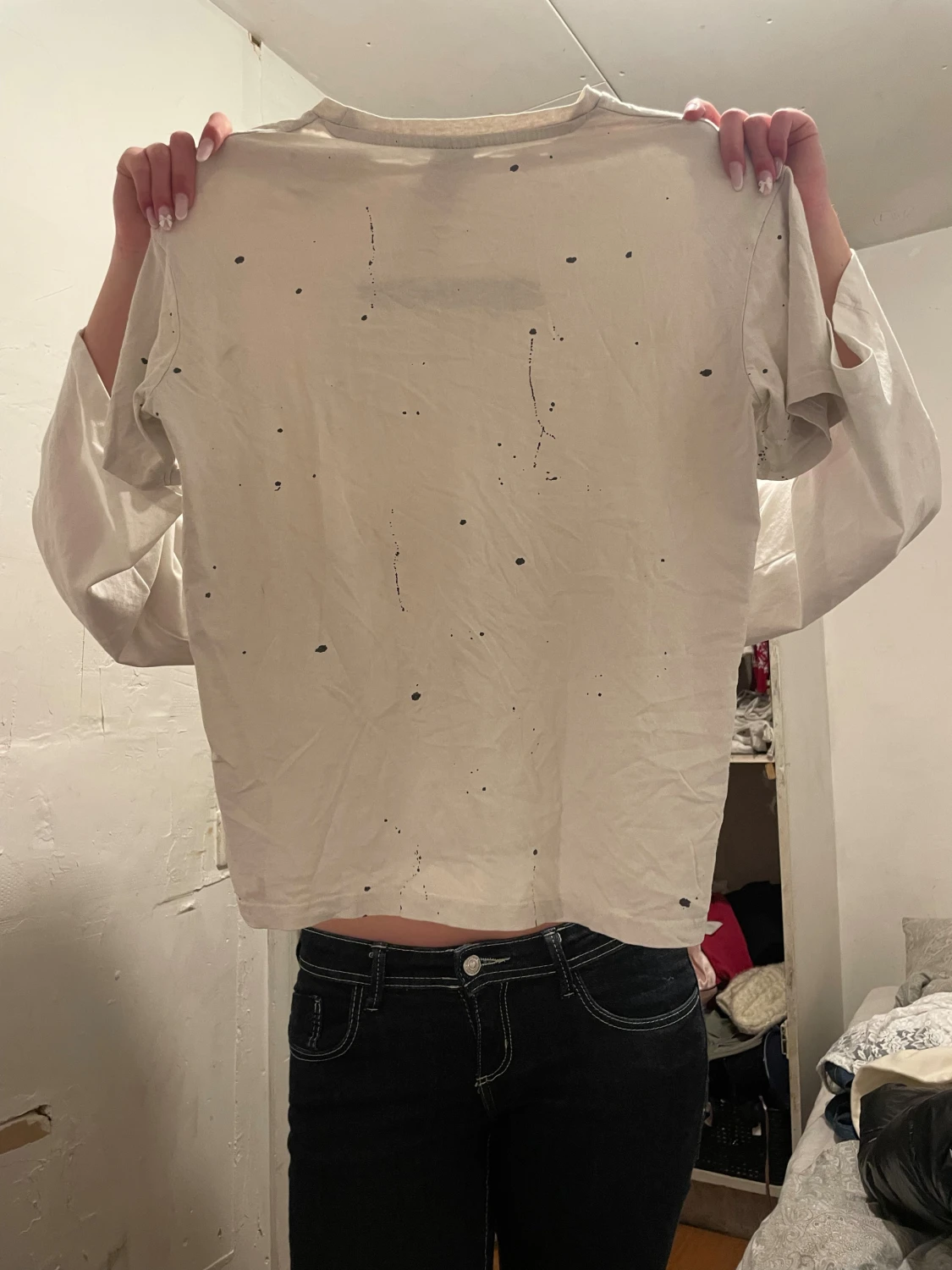 vit t-shirt från Black Squad S - 1