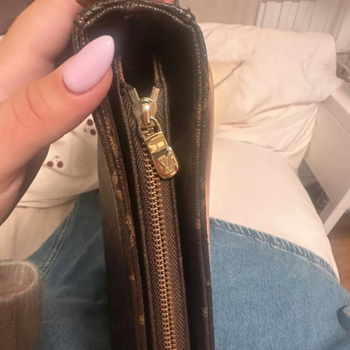 Axelväska med monogram mönster  - 3