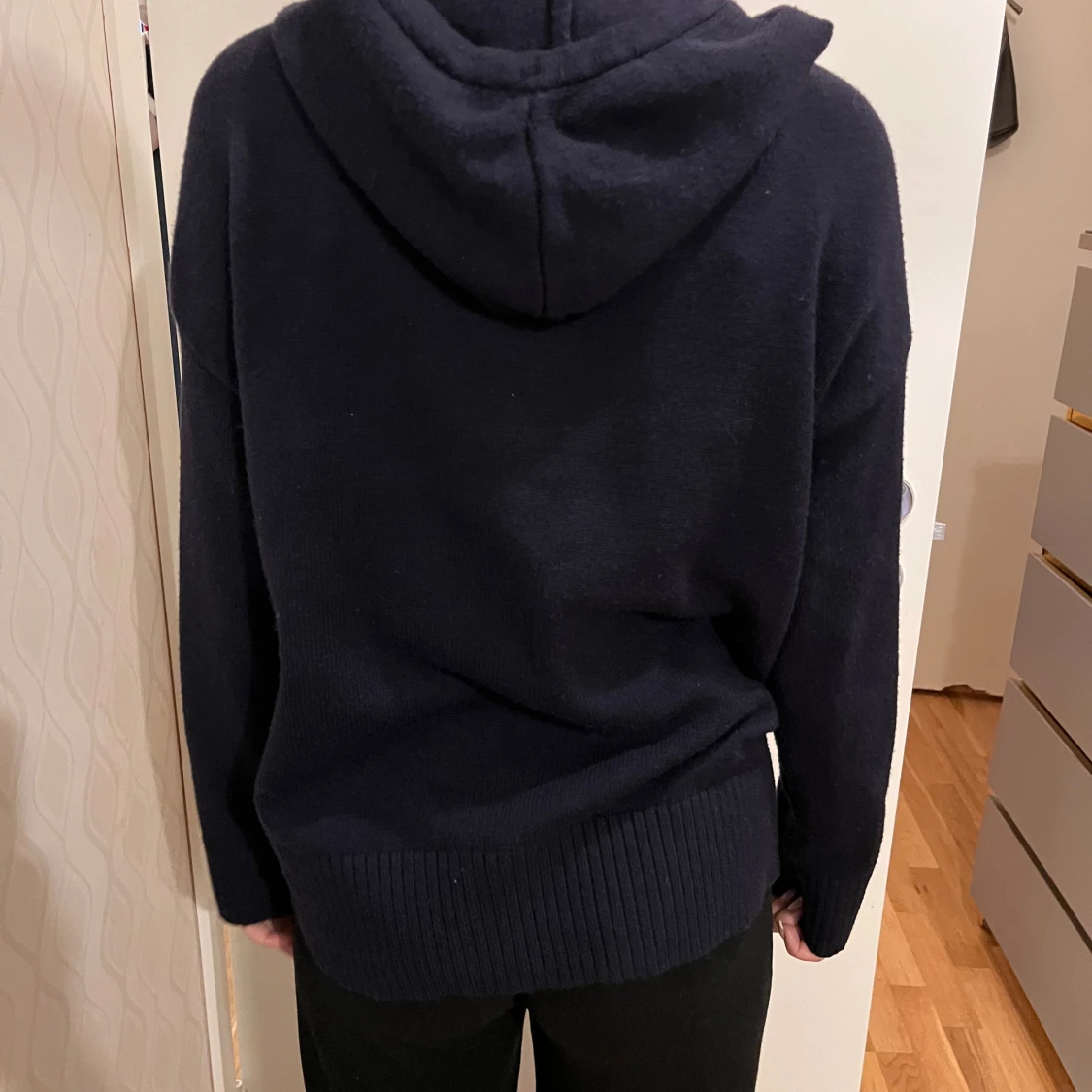 Stickad hoodie strl S  - 1