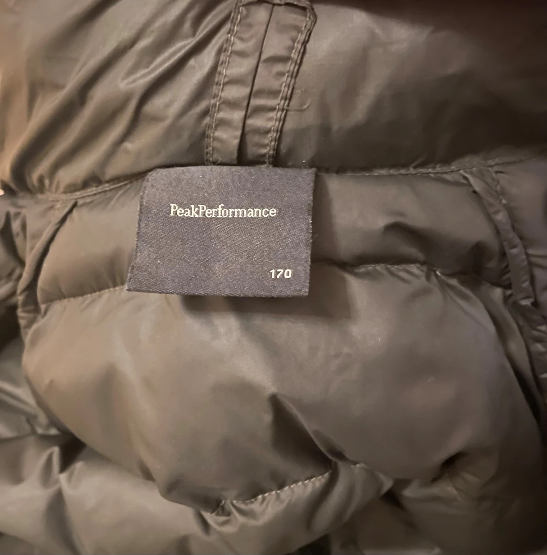 Mörkgrön Peak Performance dunjacka - 170 - 3