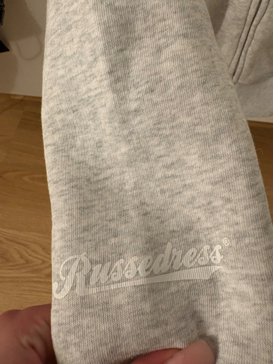 Ljusgrå hoodie från Russemerch XXS - 3