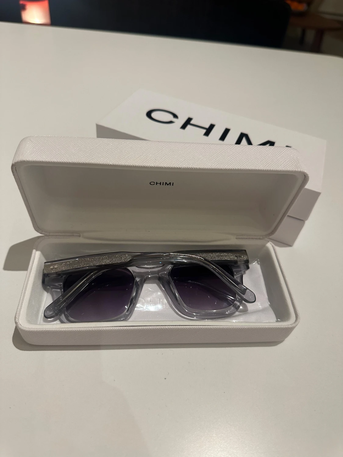 Gråa solglasögon från CHIMI - 1