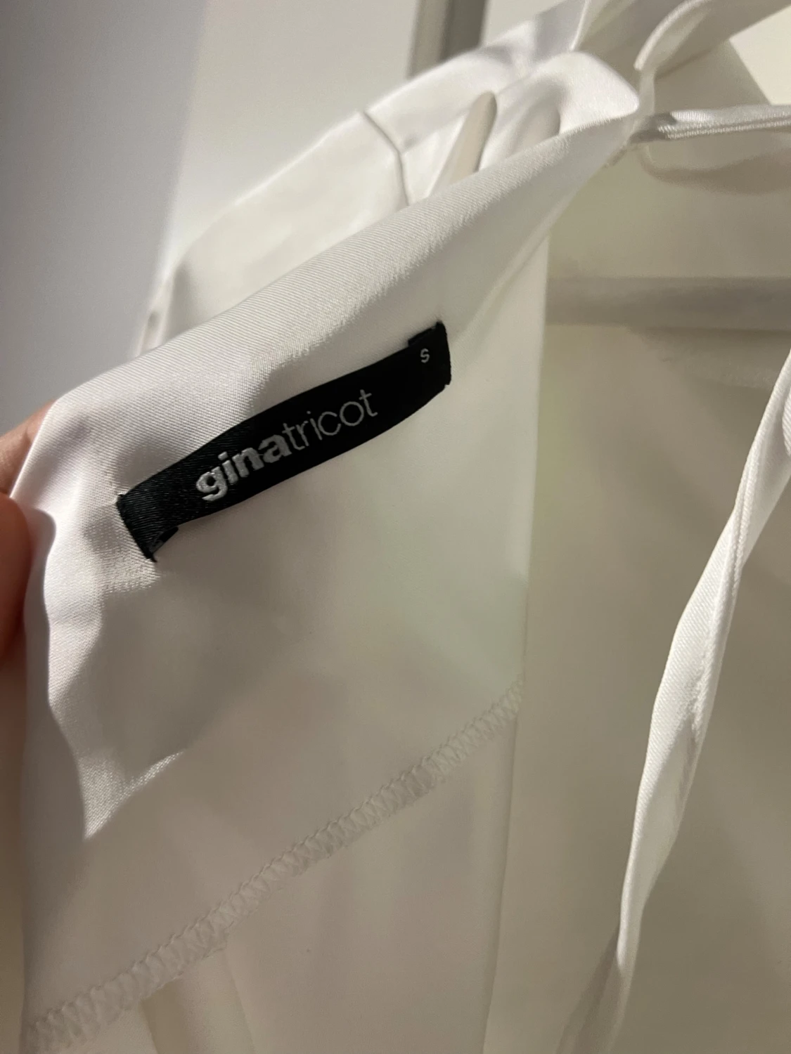 Vit silkeströja med snörning Gina Tricot - 2