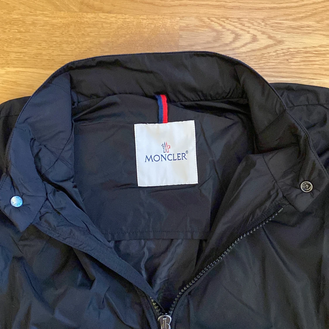 Svart vindjacka från Moncler - 2