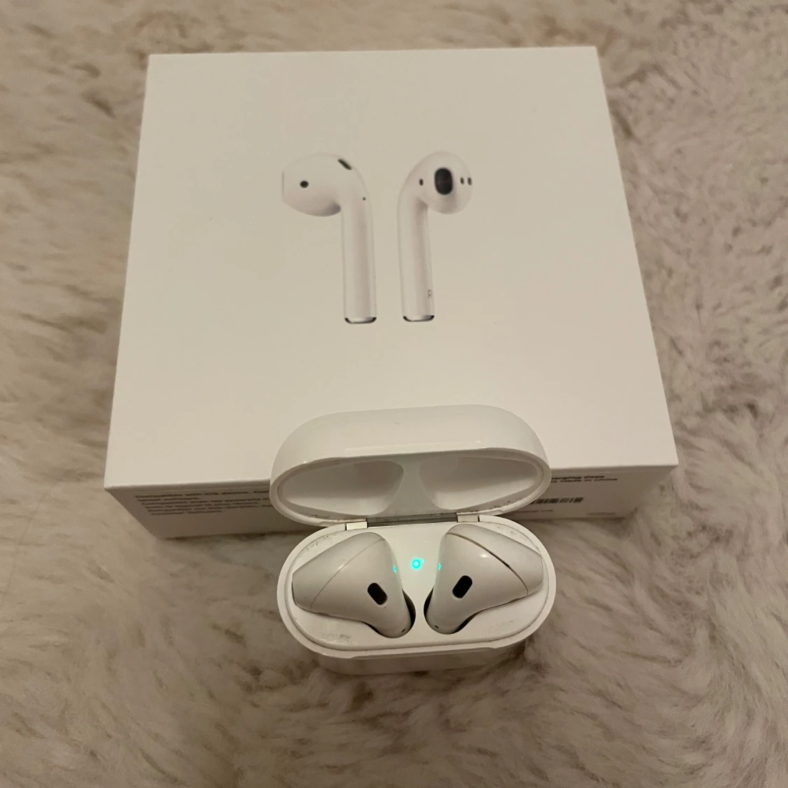 AirPods (2nd Generation) - 2