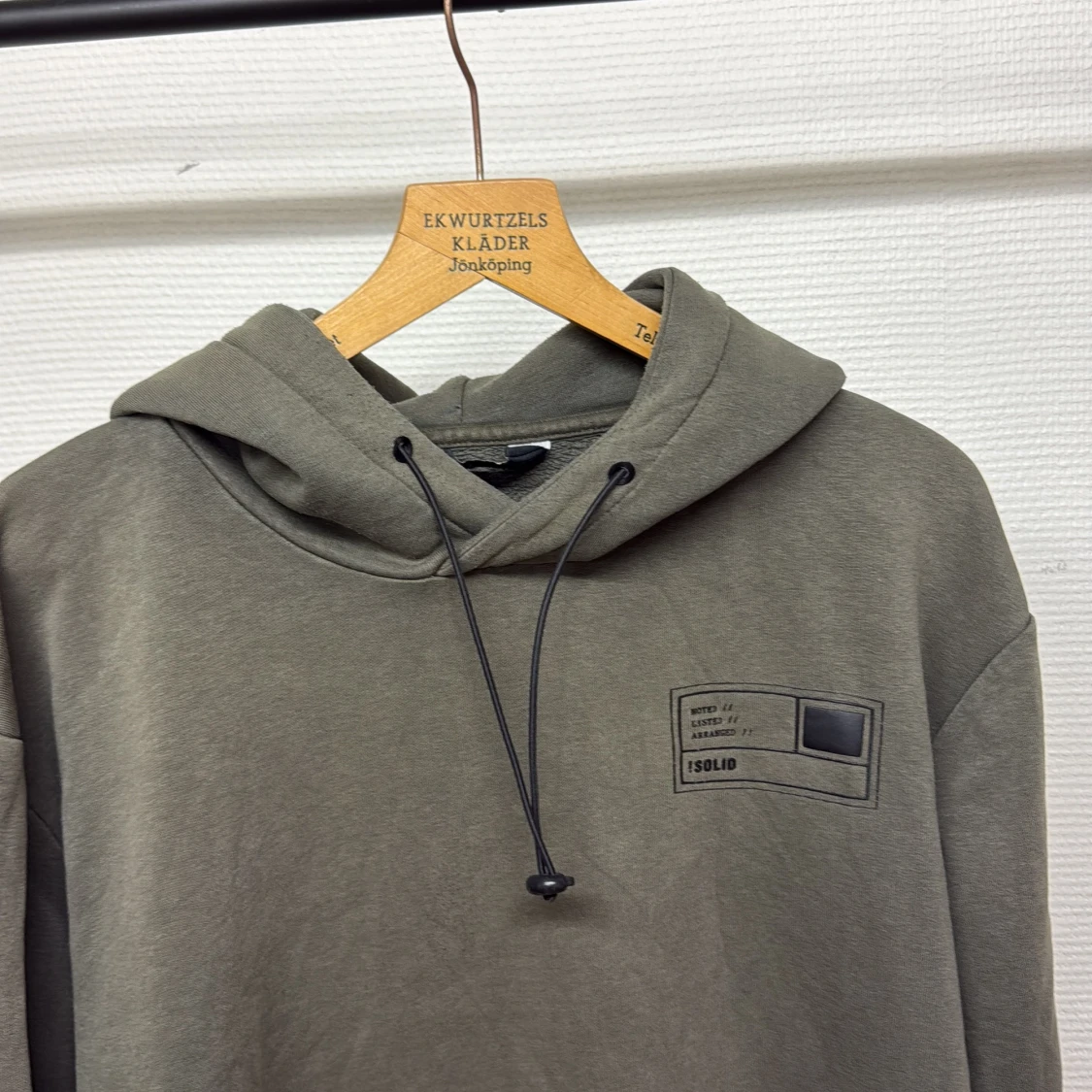 Olivgrön hoodie från Solid i storlek L - 1