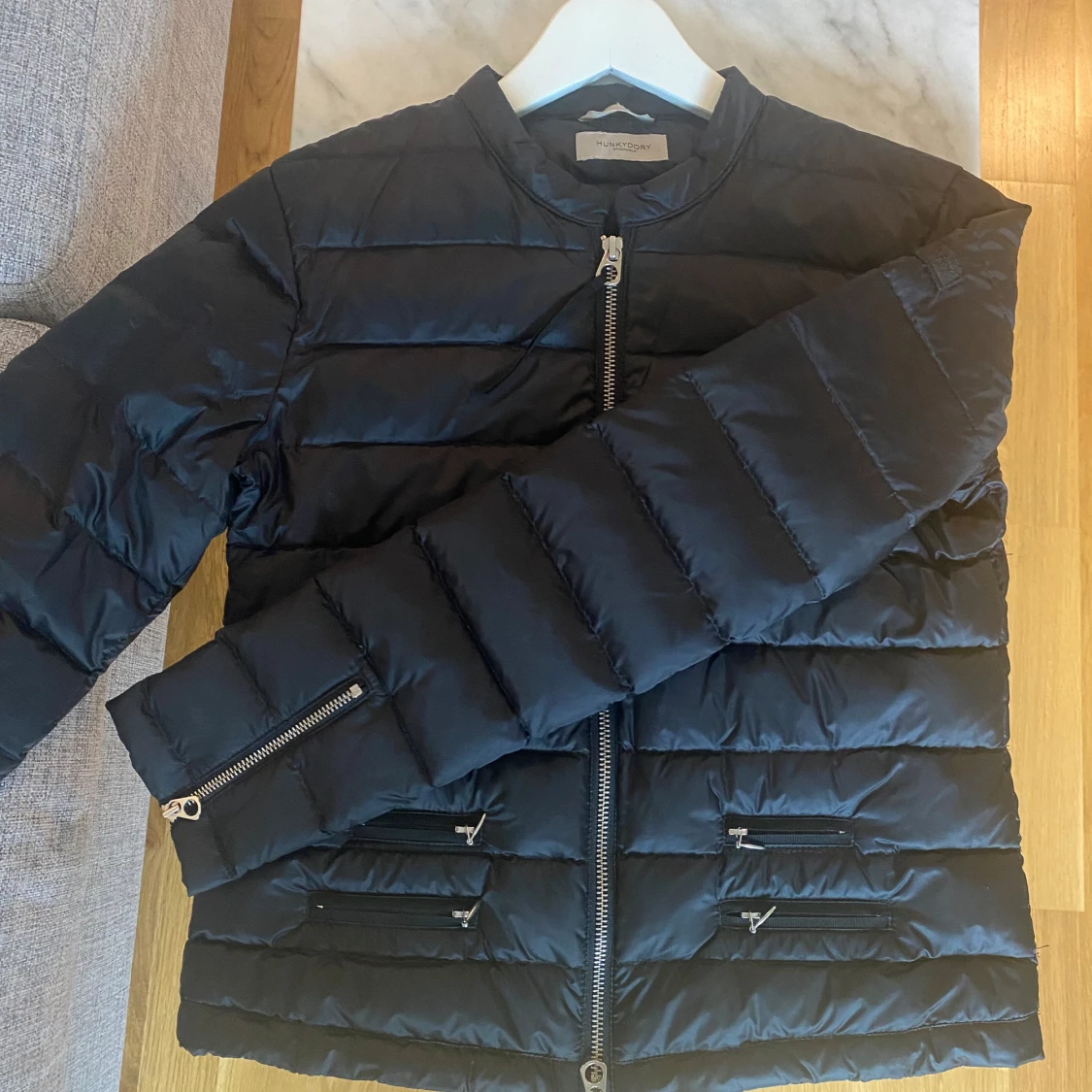 Svart dunjacka från Hunkydory - 2