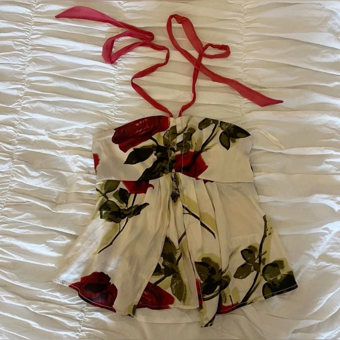 Blommig halterneck topp från Urban Outfitters